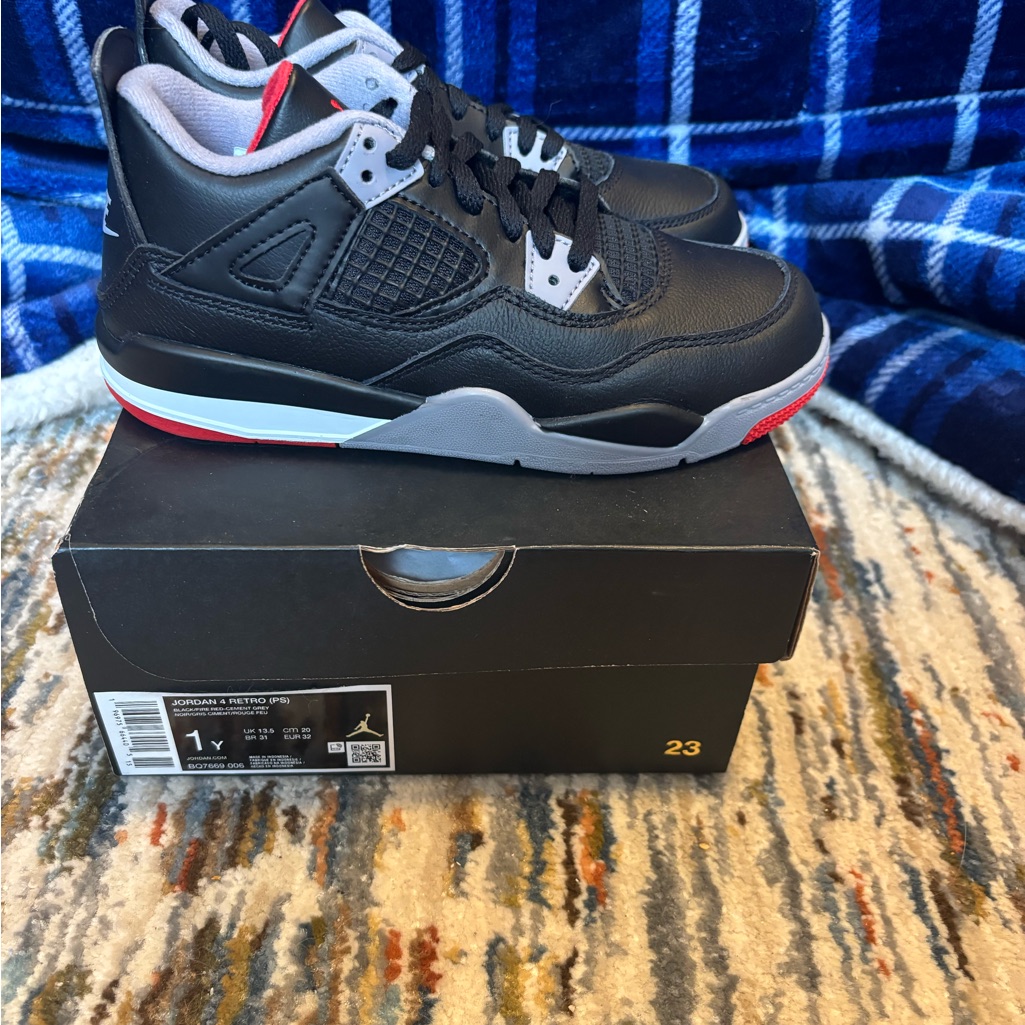 Jordan Retro 4 Bred
